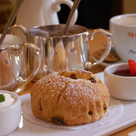 Gougane Barra מלון 3*